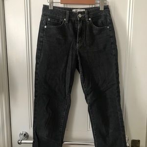 GARAGE BLACK MOM JEANS